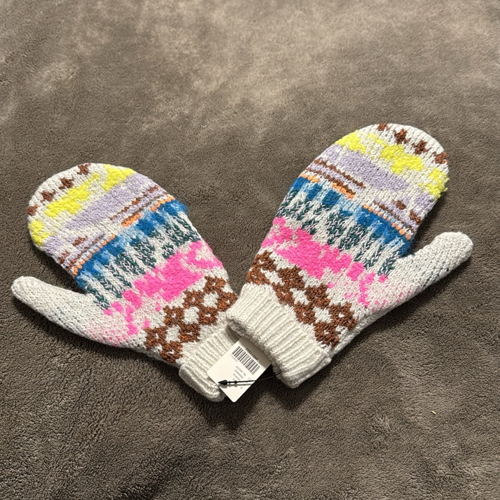 ✨ Anthropologie Knit Mittens - Picture 3 of 5